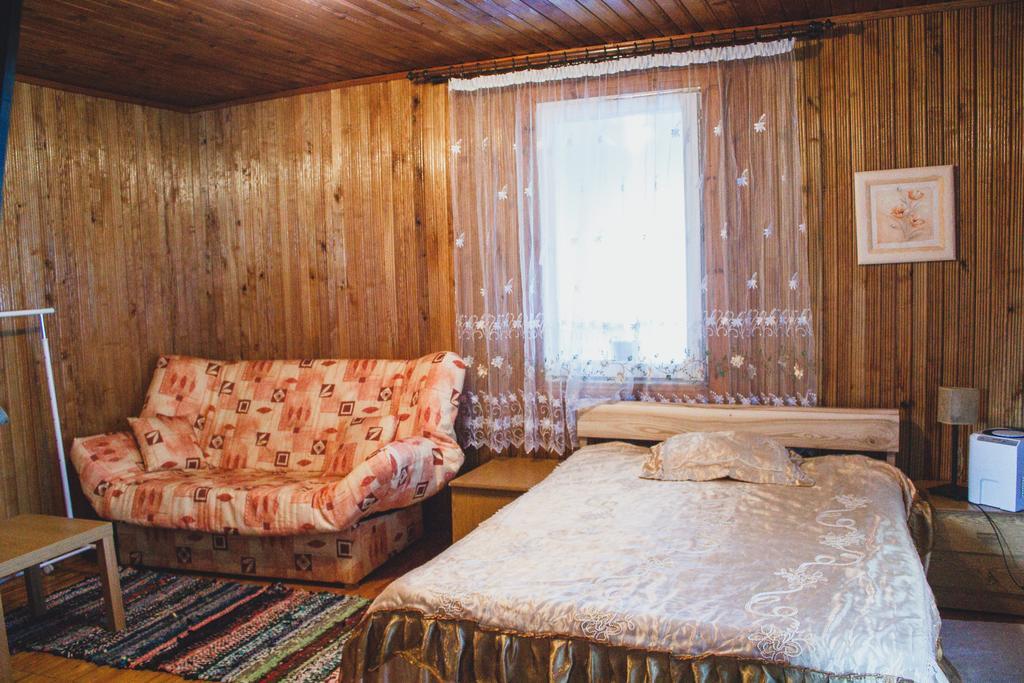 Medny Dvor Farm Stay Medna Exterior photo